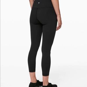 Lululemon Cropped WunderUnder Leggings